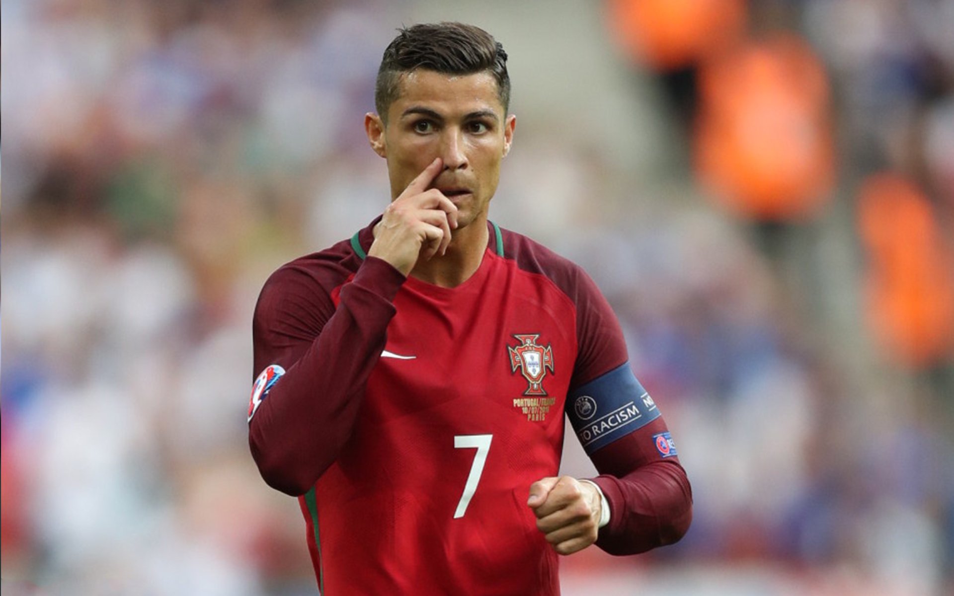 九游官网-北非雄狮展铁血意志，阿什拉夫一锤定音助安哥拉力克爱尔兰