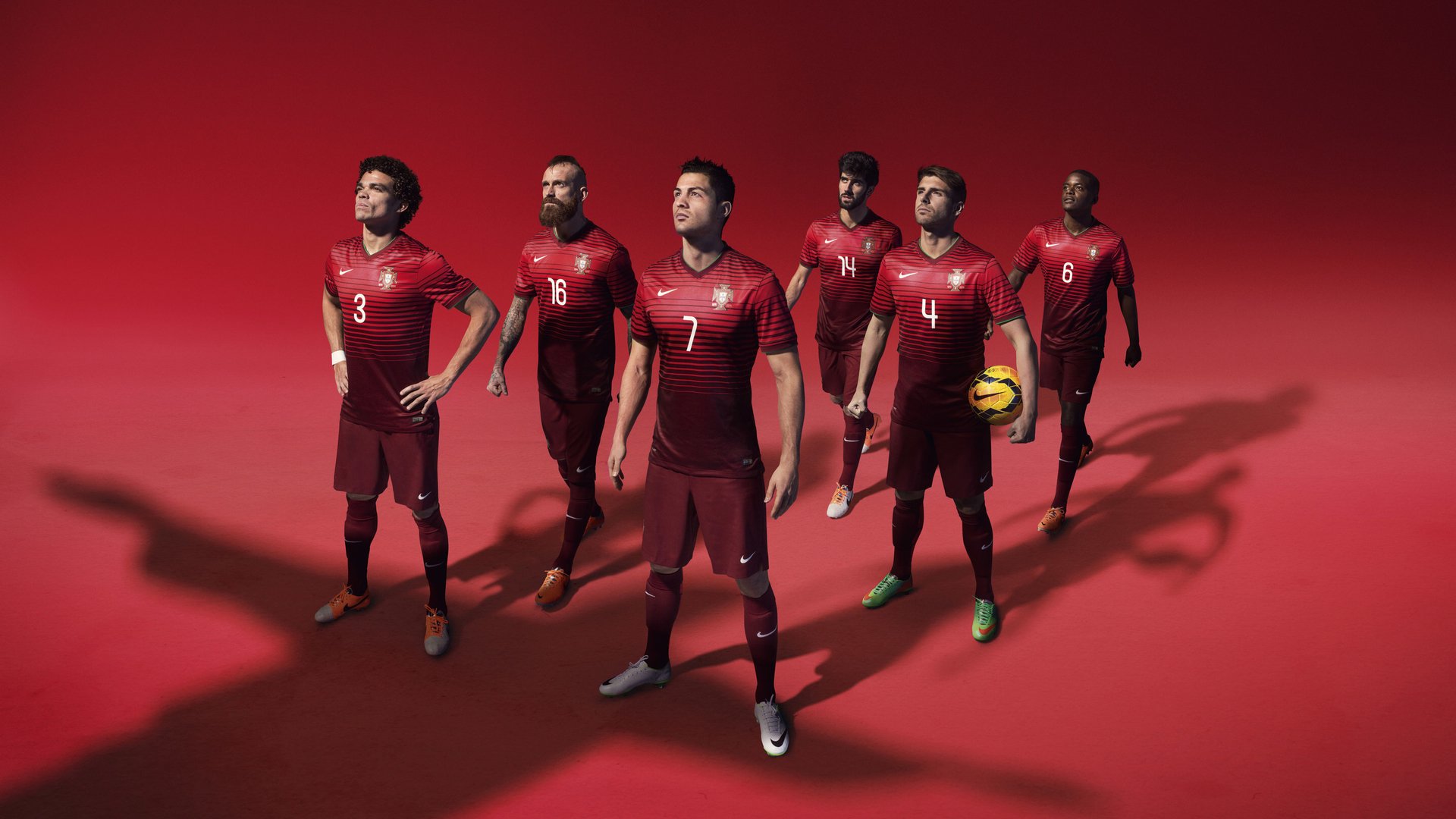 九游游戏-枫叶与石油的鏖战,门迪一扑定乾坤,加拿大足球的冰与火远征