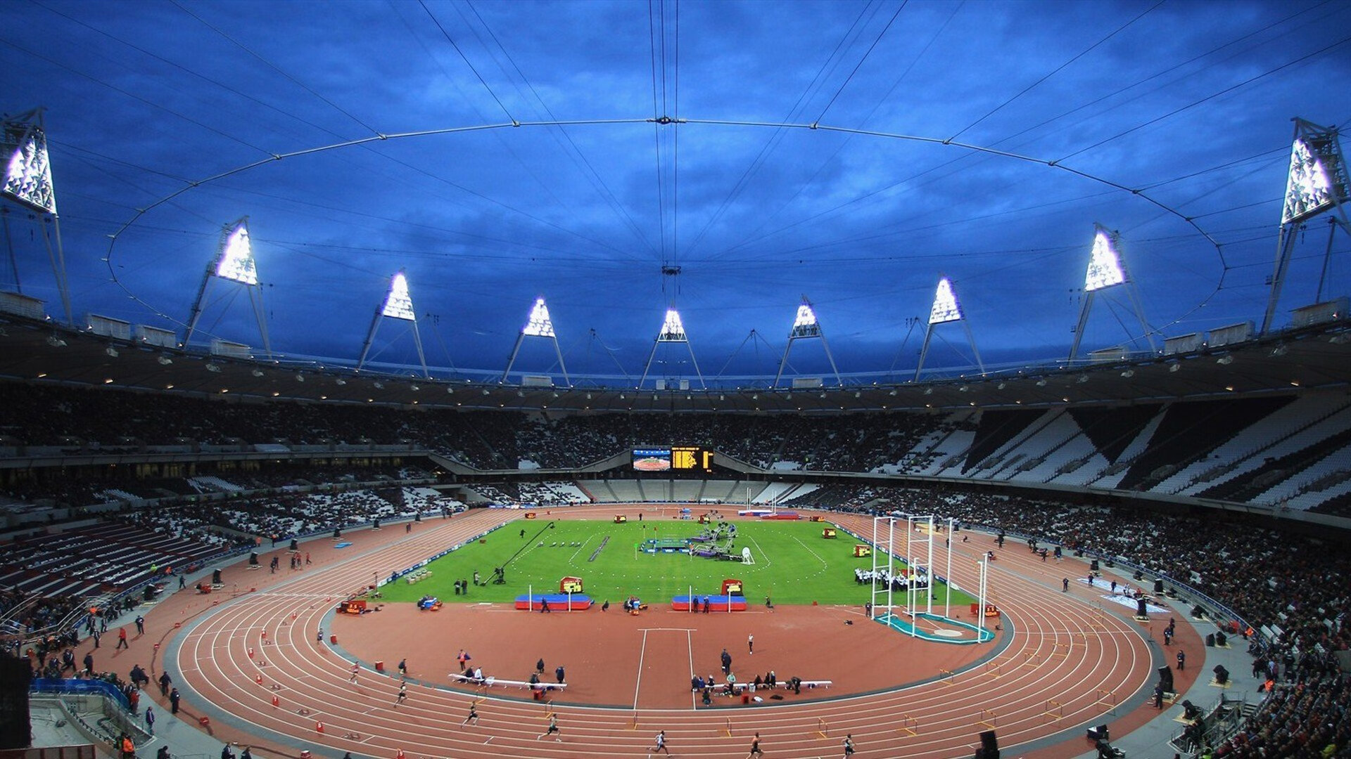 九游世界杯2026-这是一个非常具有戏剧张力的命题。2026年世界杯B组，罗马尼亚对阵瑞典，哈兰德发挥关键作用—这本身就蕴含着巨人与黑马的碰撞，孤胆英雄与团队铁血的博弈